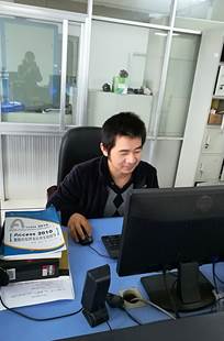 梁世華